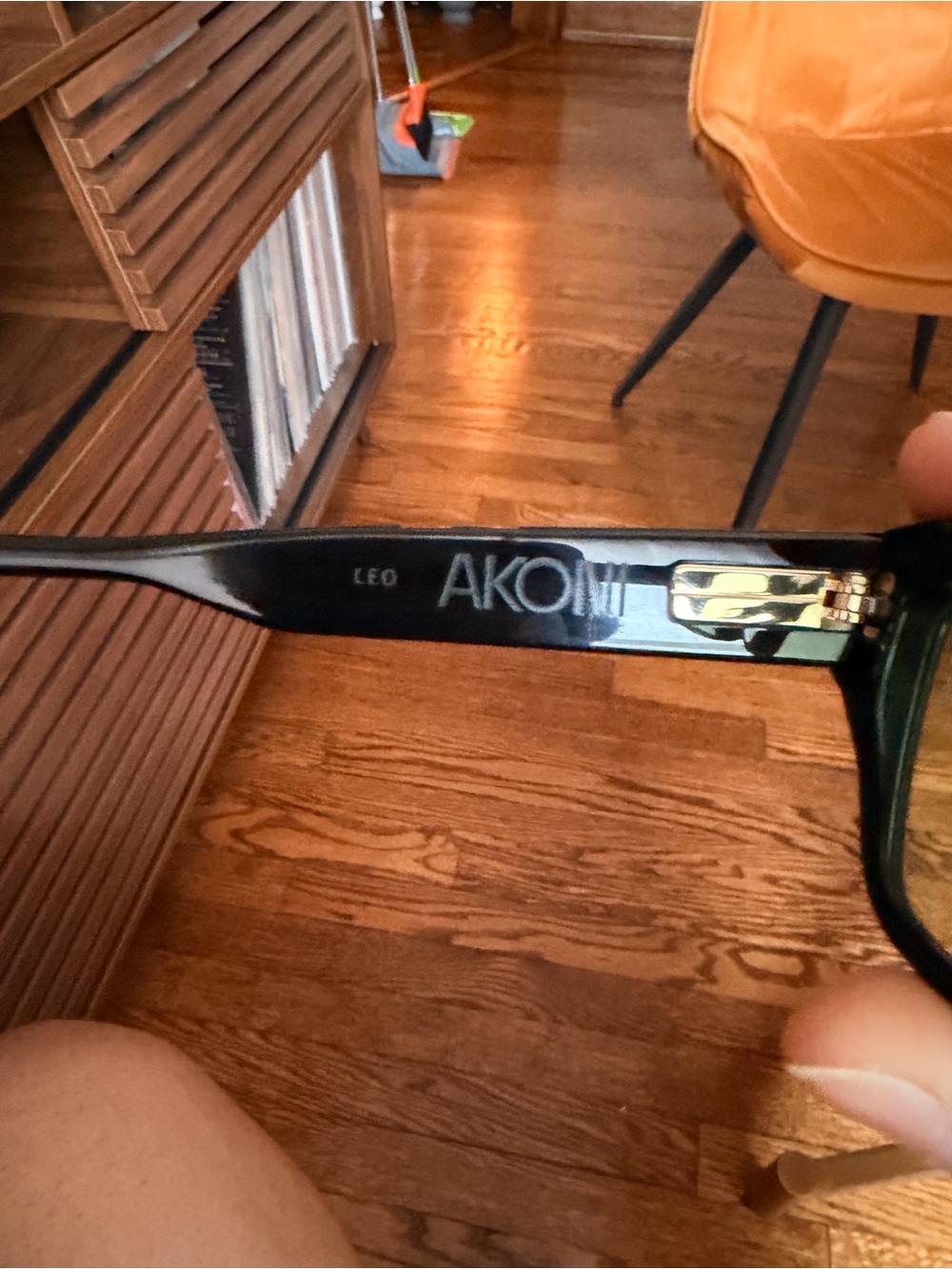 Akoni Leo Black sunglasses 54-20-148 - Picture 7 of 8